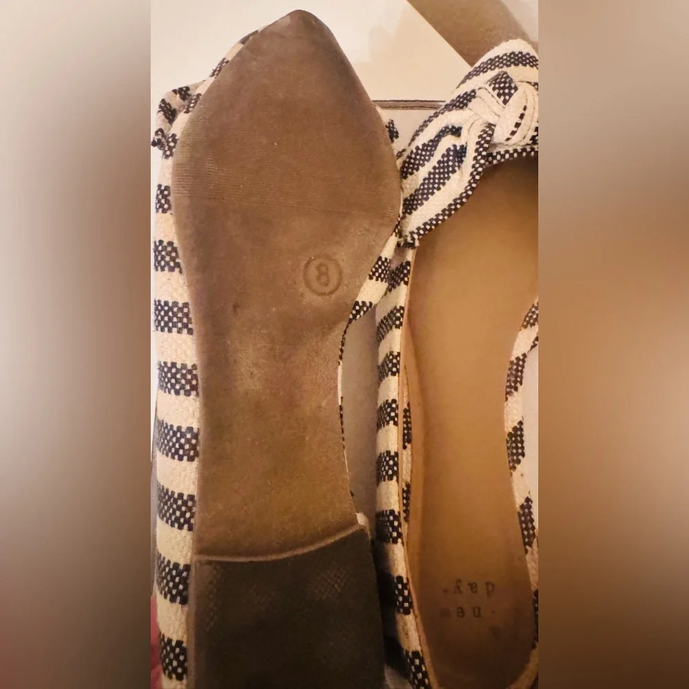 A New Day Dark Gray and Cream Striped Bow Flats, Size 8 - Picture 6 of 7